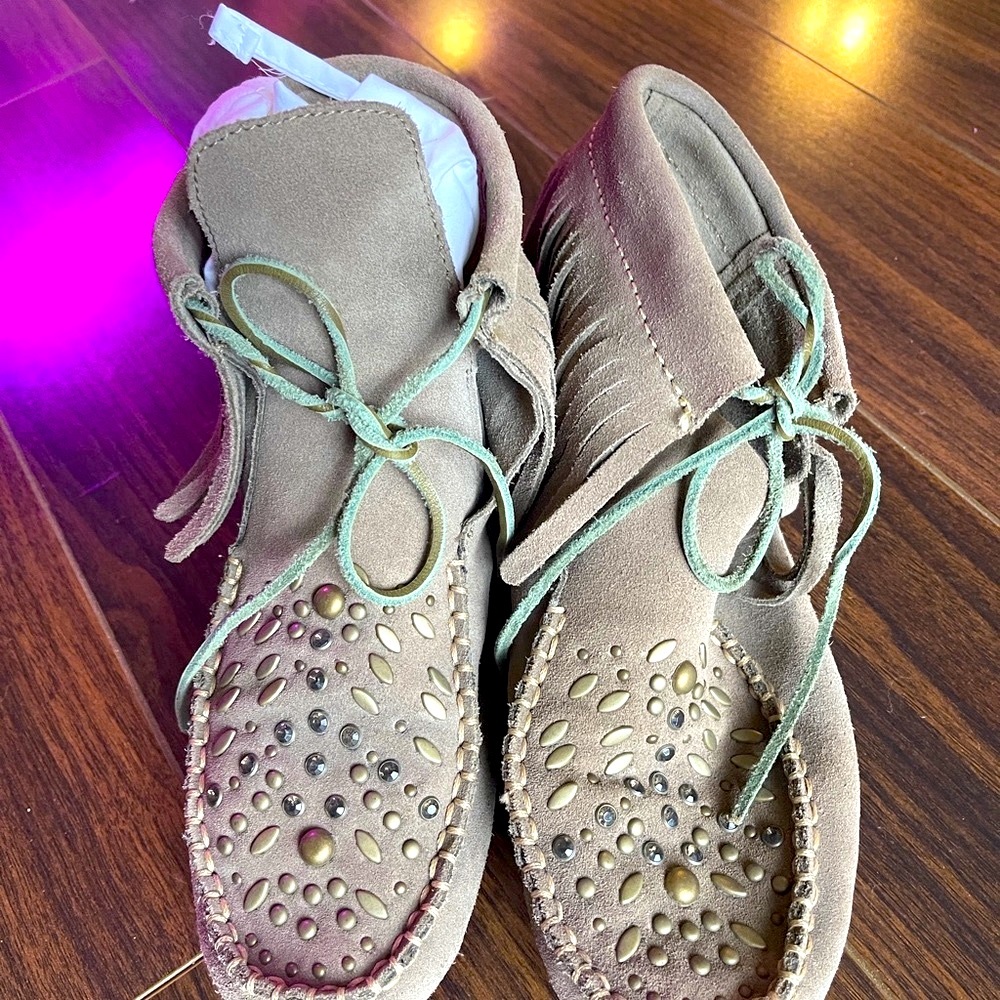 Anna Sui very stylish and comfortable shoes .